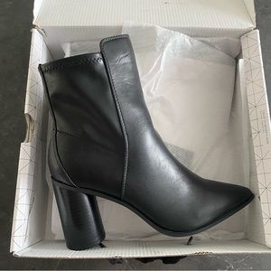 NWT Cloey Heeled Bootie